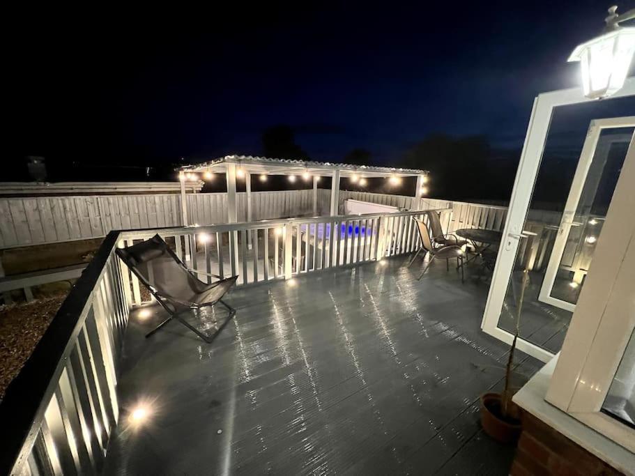 Numero Venti Aparthouse Wifi Parking Hot Tub Newcastle upon Tyne Exterior photo