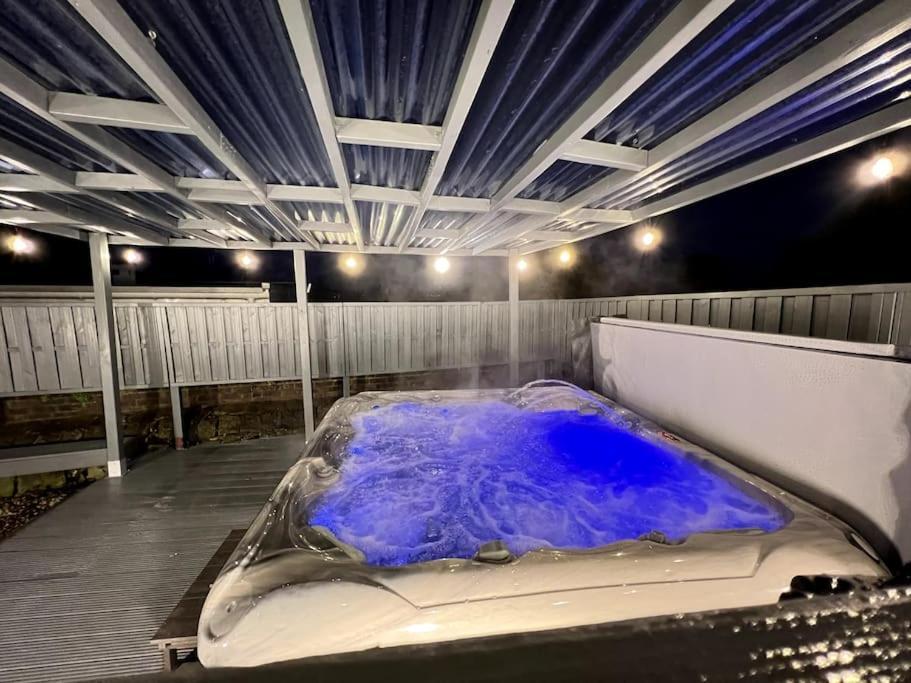 Numero Venti Aparthouse Wifi Parking Hot Tub Newcastle upon Tyne Exterior photo